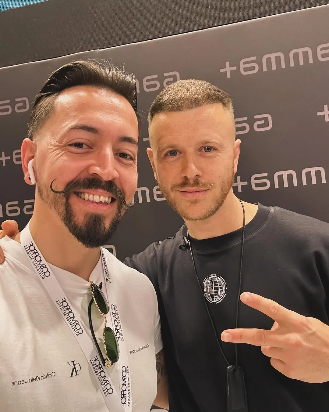 Alin alături de Josh La Monaca — Menspire Academy.